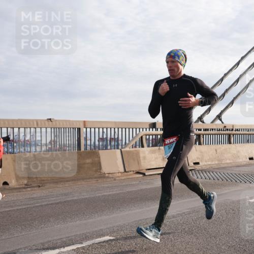 03.10.2024 - Köhlbrandbrückenlauf Matties Gatica Varas http://msf.ph/oto/7169284 03.10.2024 09:20:55 Position 2  meine-sportfotos.de