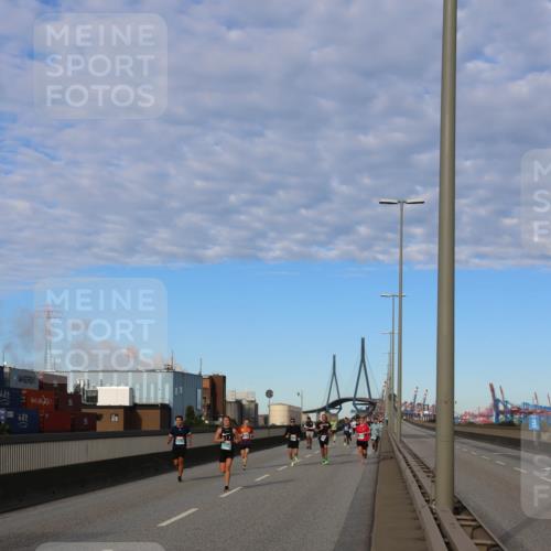 03.10.2024 - Köhlbrandbrückenlauf Miley Keyser http://msf.ph/oto/7169438 03.10.2024 09:44:06 Position 3  meine-sportfotos.de