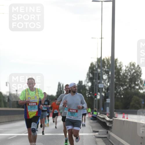 03.10.2024 - Köhlbrandbrückenlauf Fuchs,  Jonas http://msf.ph/oto/7169460 03.10.2024 09:11:19 Position 3 1013, 1377 meine-sportfotos.de