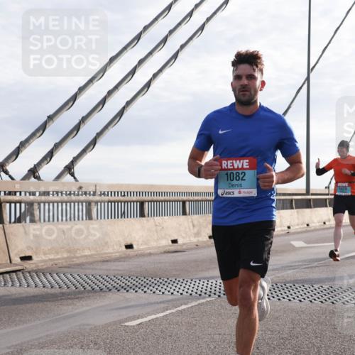 03.10.2024 - Köhlbrandbrückenlauf Matties Gatica Varas http://msf.ph/oto/7169515 03.10.2024 09:20:59 Position 2 1082, 1429 meine-sportfotos.de