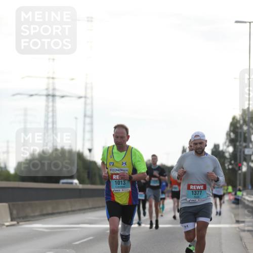 03.10.2024 - Köhlbrandbrückenlauf Fuchs,  Jonas http://msf.ph/oto/7169532 03.10.2024 09:11:20 Position 3 1013, 1377 meine-sportfotos.de