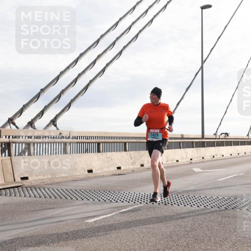 03.10.2024 - Köhlbrandbrückenlauf Matties Gatica Varas http://msf.ph/oto/7169568 03.10.2024 09:21:01 Position 2 1429, 1213 meine-sportfotos.de