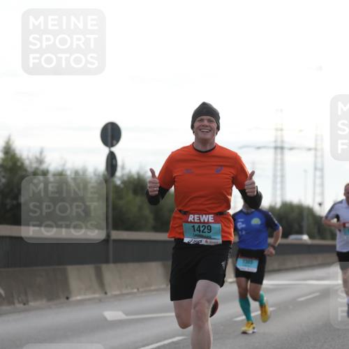 03.10.2024 - Köhlbrandbrückenlauf Fuchs,  Jonas http://msf.ph/oto/7169694 03.10.2024 09:11:28 Position 3 1429, 1335 meine-sportfotos.de