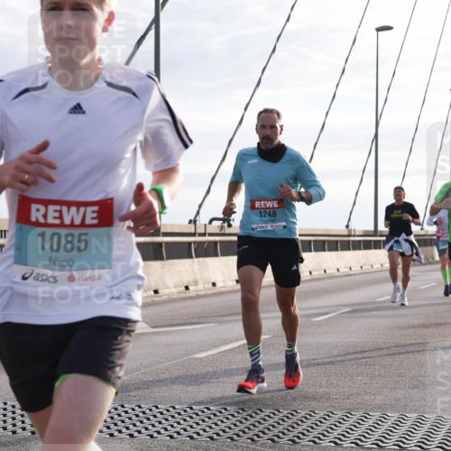 03.10.2024 - Köhlbrandbrückenlauf Matties Gatica Varas http://msf.ph/oto/7169947 03.10.2024 09:21:07 Position 2 1085, 1248, 1021 meine-sportfotos.de