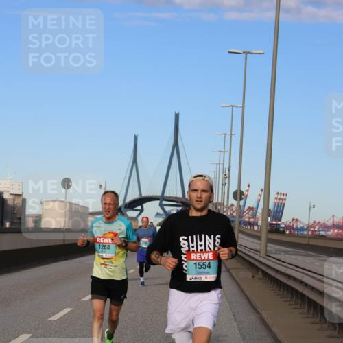 03.10.2024 - Köhlbrandbrückenlauf Miley Keyser http://msf.ph/oto/7169956 03.10.2024 09:44:40 Position 3 1268, 1554 meine-sportfotos.de