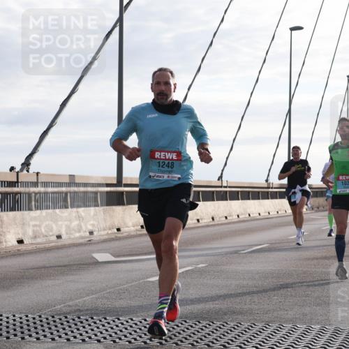 03.10.2024 - Köhlbrandbrückenlauf Matties Gatica Varas http://msf.ph/oto/7169970 03.10.2024 09:21:08 Position 2 1248, 1021 meine-sportfotos.de