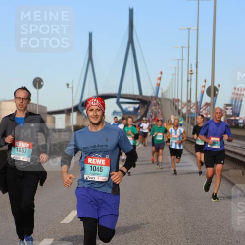 03.10.2024 - Köhlbrandbrückenlauf Miley Keyser http://msf.ph/oto/7169980 03.10.2024 09:44:46 Position 3 1867, 00, 1046, 23 meine-sportfotos.de