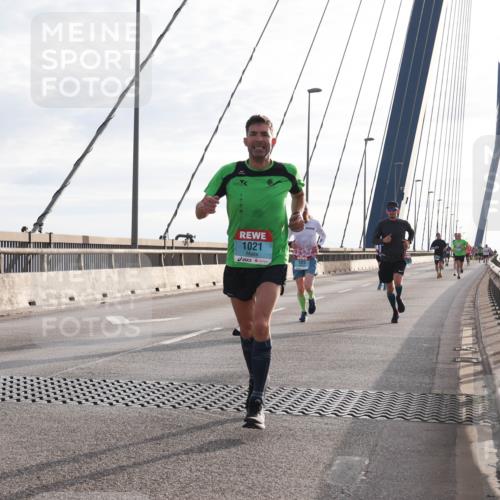 03.10.2024 - Köhlbrandbrückenlauf Matties Gatica Varas http://msf.ph/oto/7170074 03.10.2024 09:21:09 Position 2 1021 meine-sportfotos.de