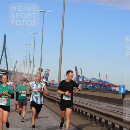03.10.2024 - Köhlbrandbrückenlauf Miley Keyser http://msf.ph/oto/7170129 03.10.2024 09:44:53 Position 3 1327, 1108, 1202, 1159, 3 meine-sportfotos.de