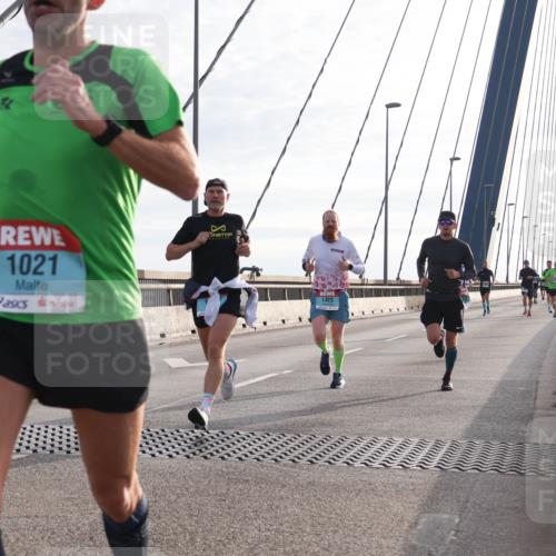 03.10.2024 - Köhlbrandbrückenlauf Matties Gatica Varas http://msf.ph/oto/7170160 03.10.2024 09:21:11 Position 2 1021, 1423 meine-sportfotos.de