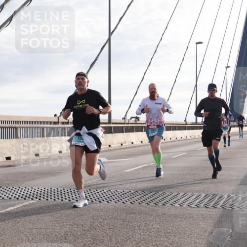 03.10.2024 - Köhlbrandbrückenlauf Matties Gatica Varas http://msf.ph/oto/7170198 03.10.2024 09:21:11 Position 2 13, 123 meine-sportfotos.de