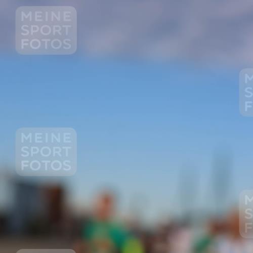 03.10.2024 - Köhlbrandbrückenlauf Miley Keyser http://msf.ph/oto/7170205 03.10.2024 09:44:55 Position 3  meine-sportfotos.de