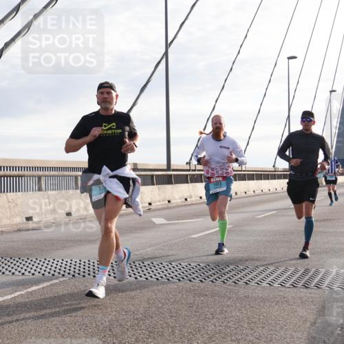 03.10.2024 - Köhlbrandbrückenlauf Matties Gatica Varas http://msf.ph/oto/7170213 03.10.2024 09:21:11 Position 2 13, 1423 meine-sportfotos.de