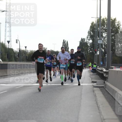 03.10.2024 - Köhlbrandbrückenlauf Fuchs,  Jonas http://msf.ph/oto/7170222 03.10.2024 09:11:43 Position 3 1017, 208, 1316, 1423, 1 meine-sportfotos.de