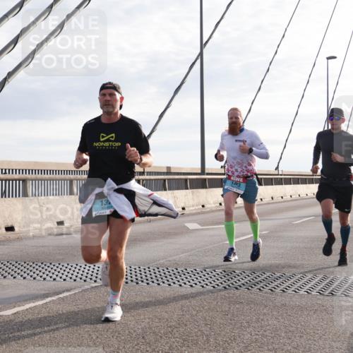 03.10.2024 - Köhlbrandbrückenlauf Matties Gatica Varas http://msf.ph/oto/7170233 03.10.2024 09:21:11 Position 2 13, 1423 meine-sportfotos.de