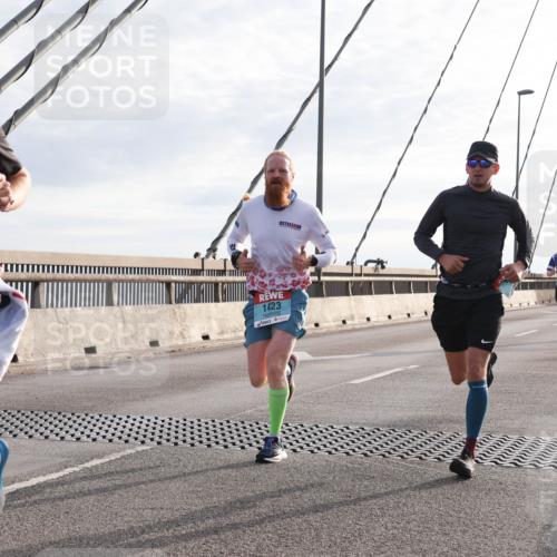 03.10.2024 - Köhlbrandbrückenlauf Matties Gatica Varas http://msf.ph/oto/7170266 03.10.2024 09:21:12 Position 2 13, 1423 meine-sportfotos.de