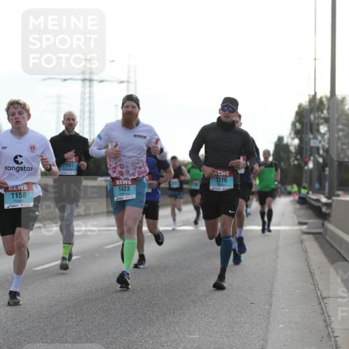 03.10.2024 - Köhlbrandbrückenlauf Fuchs,  Jonas http://msf.ph/oto/7170344 03.10.2024 09:11:48 Position 3 1158, 2097, 1423, 1316 meine-sportfotos.de