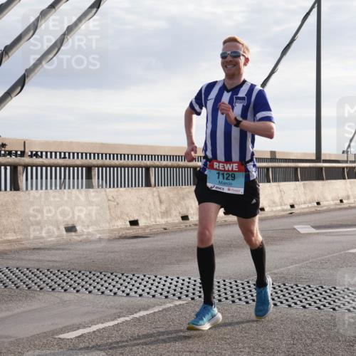03.10.2024 - Köhlbrandbrückenlauf Matties Gatica Varas http://msf.ph/oto/7170496 03.10.2024 09:21:16 Position 2 1129 meine-sportfotos.de