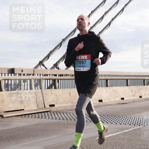 03.10.2024 - Köhlbrandbrückenlauf Matties Gatica Varas http://msf.ph/oto/7171003 03.10.2024 09:21:26 Position 2 2097 meine-sportfotos.de