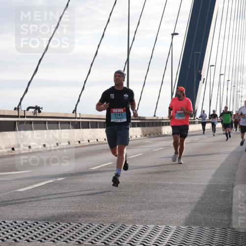 03.10.2024 - Köhlbrandbrückenlauf Matties Gatica Varas http://msf.ph/oto/7171101 03.10.2024 09:21:28 Position 2 1141, 1361 meine-sportfotos.de