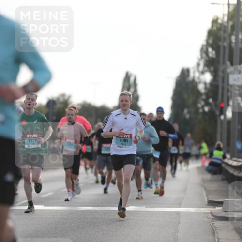 03.10.2024 - Köhlbrandbrückenlauf Fuchs,  Jonas http://msf.ph/oto/7171188 03.10.2024 09:12:01 Position 3 1085, 1329, 1098, 1 meine-sportfotos.de