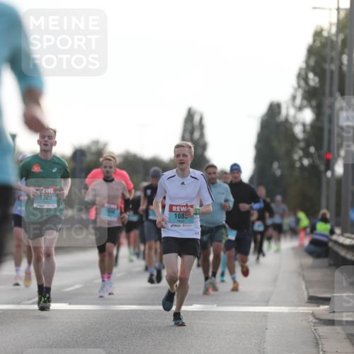 03.10.2024 - Köhlbrandbrückenlauf Fuchs,  Jonas http://msf.ph/oto/7171212 03.10.2024 09:12:01 Position 3 1329, 1000, 108 meine-sportfotos.de