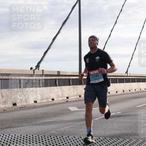 03.10.2024 - Köhlbrandbrückenlauf Matties Gatica Varas http://msf.ph/oto/7171231 03.10.2024 09:21:29 Position 2 1141 meine-sportfotos.de
