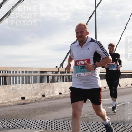 03.10.2024 - Köhlbrandbrückenlauf Matties Gatica Varas http://msf.ph/oto/7171438 03.10.2024 09:21:34 Position 2 1380, 3399 meine-sportfotos.de