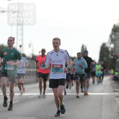 03.10.2024 - Köhlbrandbrückenlauf Fuchs,  Jonas http://msf.ph/oto/7171467 03.10.2024 09:12:04 Position 3 1325, 1085 meine-sportfotos.de
