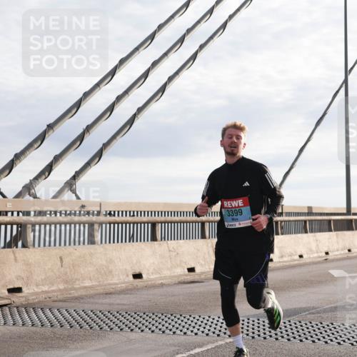 03.10.2024 - Köhlbrandbrückenlauf Matties Gatica Varas http://msf.ph/oto/7171525 03.10.2024 09:21:36 Position 2 3399 meine-sportfotos.de