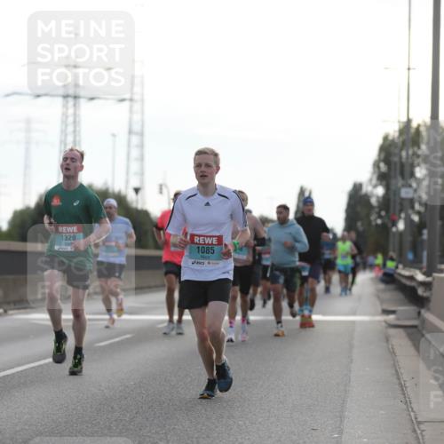 03.10.2024 - Köhlbrandbrückenlauf Fuchs,  Jonas http://msf.ph/oto/7171559 03.10.2024 09:12:05 Position 3 1329, 1085 meine-sportfotos.de