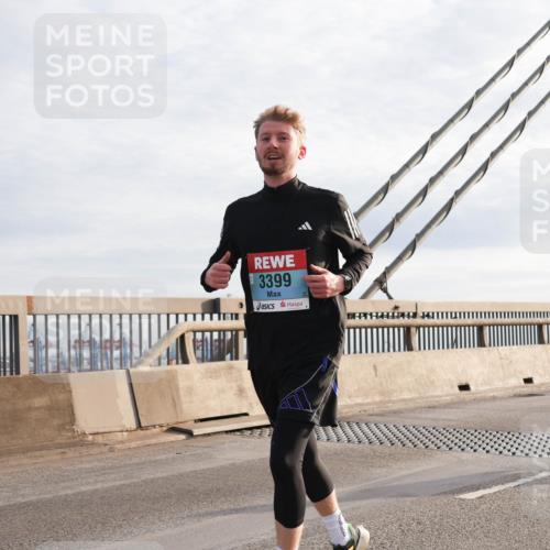 03.10.2024 - Köhlbrandbrückenlauf Matties Gatica Varas http://msf.ph/oto/7171570 03.10.2024 09:21:37 Position 2 3399 meine-sportfotos.de