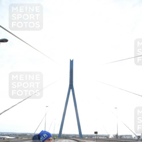 03.10.2024 - Köhlbrandbrückenlauf Jannik Wohlers http://msf.ph/oto/7171654 03.10.2024 09:06:13 Position 1  meine-sportfotos.de