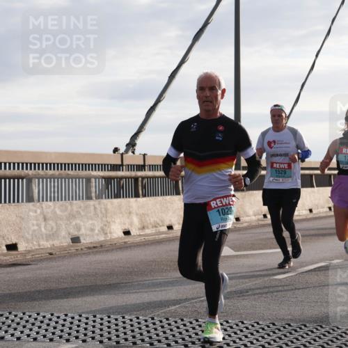 03.10.2024 - Köhlbrandbrückenlauf Matties Gatica Varas http://msf.ph/oto/7171751 03.10.2024 09:21:41 Position 2 1029, 4, 1260, 1198, 1529 meine-sportfotos.de