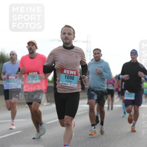03.10.2024 - Köhlbrandbrückenlauf Fuchs,  Jonas http://msf.ph/oto/7171759 03.10.2024 09:12:08 Position 3 3176, 1361, 1098, 1301 meine-sportfotos.de
