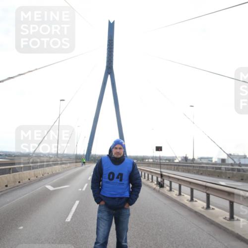03.10.2024 - Köhlbrandbrückenlauf Jannik Wohlers http://msf.ph/oto/7171765 03.10.2024 09:06:26 Position 1 04 meine-sportfotos.de
