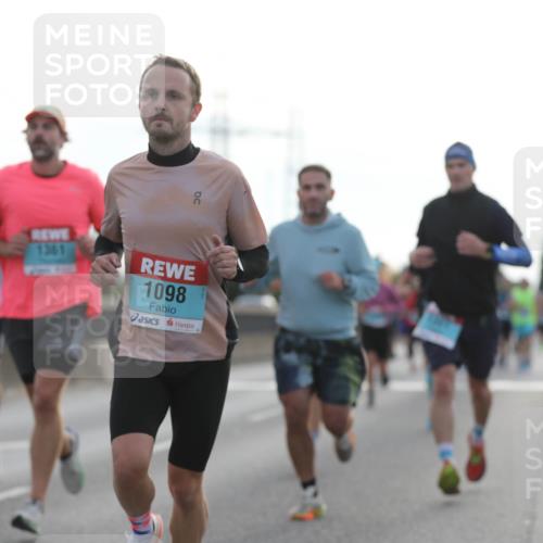 03.10.2024 - Köhlbrandbrückenlauf Fuchs,  Jonas http://msf.ph/oto/7171780 03.10.2024 09:12:09 Position 3 1361, 1098 meine-sportfotos.de