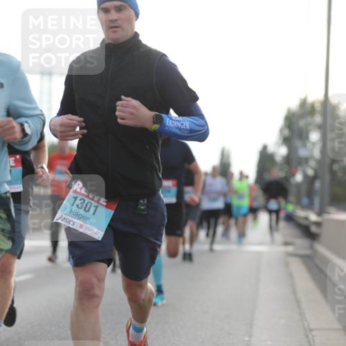 03.10.2024 - Köhlbrandbrückenlauf Fuchs,  Jonas http://msf.ph/oto/7171889 03.10.2024 09:12:10 Position 3 1301 meine-sportfotos.de