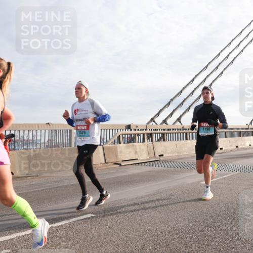03.10.2024 - Köhlbrandbrückenlauf Matties Gatica Varas http://msf.ph/oto/7171917 03.10.2024 09:21:44 Position 2 4, 1529, 1198 meine-sportfotos.de