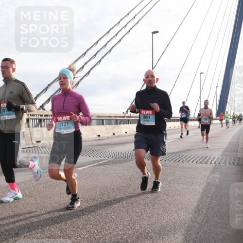 03.10.2024 - Köhlbrandbrückenlauf Matties Gatica Varas http://msf.ph/oto/7172179 03.10.2024 09:21:48 Position 2 101, 1131, 1091 meine-sportfotos.de