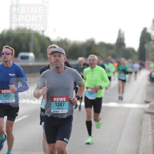 03.10.2024 - Köhlbrandbrückenlauf Fuchs,  Jonas http://msf.ph/oto/7172326 03.10.2024 09:12:23 Position 3 068, 1413, 1307 meine-sportfotos.de