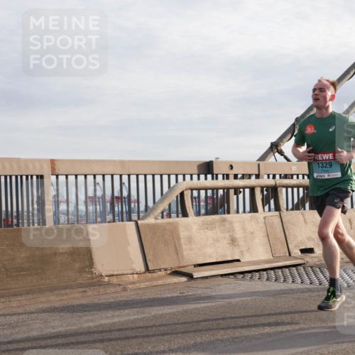03.10.2024 - Köhlbrandbrückenlauf Matties Gatica Varas http://msf.ph/oto/7172452 03.10.2024 09:21:53 Position 2 1329 meine-sportfotos.de