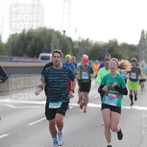 03.10.2024 - Köhlbrandbrückenlauf Fuchs,  Jonas http://msf.ph/oto/7172572 03.10.2024 09:12:29 Position 3 50, 1083, 1327 meine-sportfotos.de