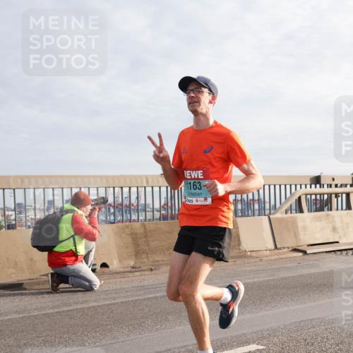 03.10.2024 - Köhlbrandbrückenlauf Matties Gatica Varas http://msf.ph/oto/7172644 03.10.2024 09:21:56 Position 2 1163 meine-sportfotos.de