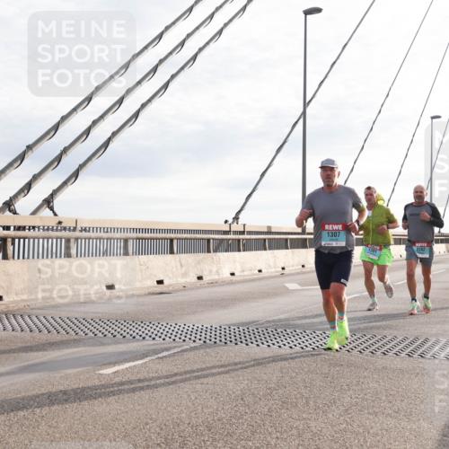 03.10.2024 - Köhlbrandbrückenlauf Matties Gatica Varas http://msf.ph/oto/7172774 03.10.2024 09:21:59 Position 2 1307, 1162 meine-sportfotos.de