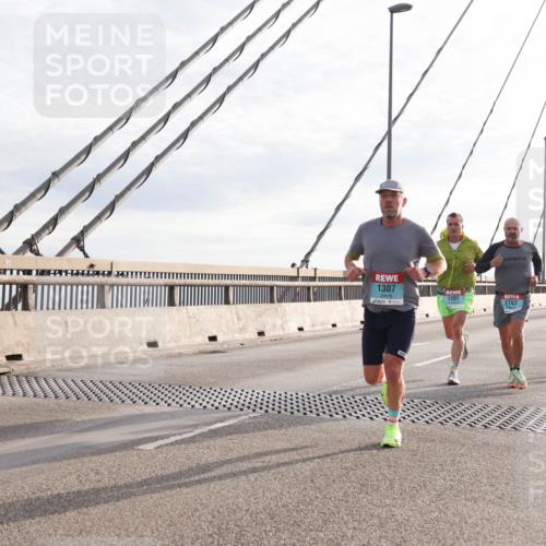 03.10.2024 - Köhlbrandbrückenlauf Matties Gatica Varas http://msf.ph/oto/7172796 03.10.2024 09:21:59 Position 2 1307, 1391, 1162, 1469 meine-sportfotos.de