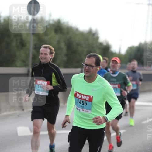 03.10.2024 - Köhlbrandbrückenlauf Fuchs,  Jonas http://msf.ph/oto/7172861 03.10.2024 09:12:33 Position 3 119, 36, 1496 meine-sportfotos.de