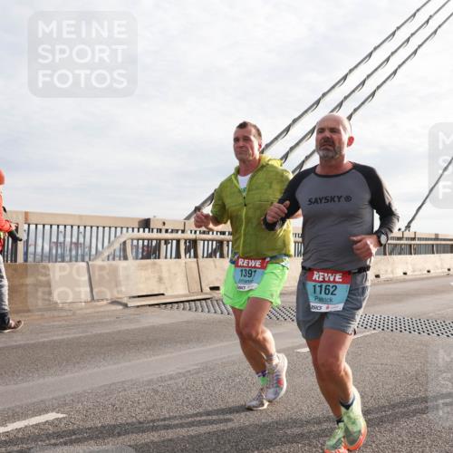03.10.2024 - Köhlbrandbrückenlauf Matties Gatica Varas http://msf.ph/oto/7172941 03.10.2024 09:22:01 Position 2 1391, 1162, 1469 meine-sportfotos.de