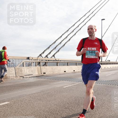 03.10.2024 - Köhlbrandbrückenlauf Matties Gatica Varas http://msf.ph/oto/7172989 03.10.2024 09:22:02 Position 2 1469 meine-sportfotos.de
