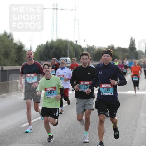03.10.2024 - Köhlbrandbrückenlauf Fuchs,  Jonas http://msf.ph/oto/7173220 03.10.2024 09:12:47 Position 3 1096, 1914, 439, 10, 1270, 1680 meine-sportfotos.de